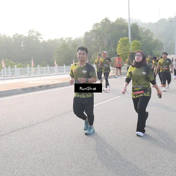 Runner Photo 6852335