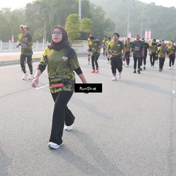 Runner Photo 6852348