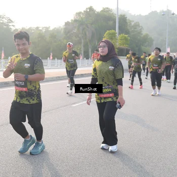 Runner Photo 6852349