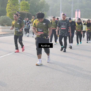 Runner Photo 6852389