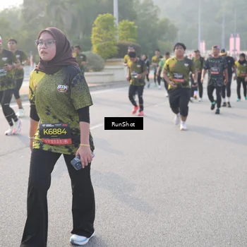 Runner Photo 6852398