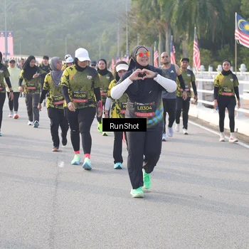 Runner Photo 6852423