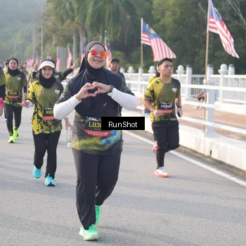 Runner Photo 6852491