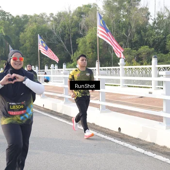 Runner Photo 6852519