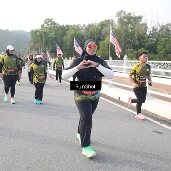 Runner Photo 6852540
