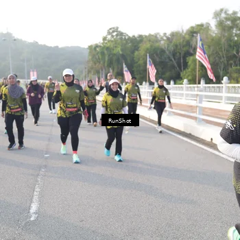 Runner Photo 6852575