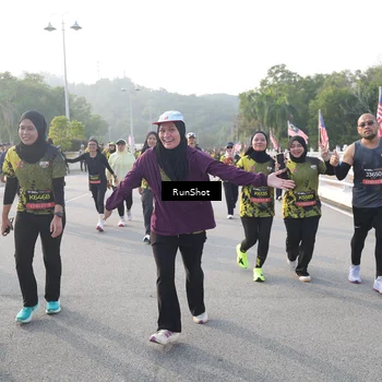 Runner Photo 6852774