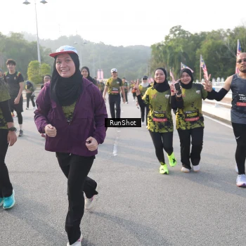Runner Photo 6852793