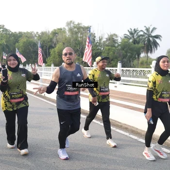 Runner Photo 6852810