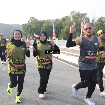 Runner Photo 6852817