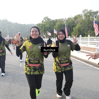 Runner Photo 6852825