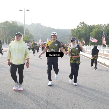 Runner Photo 6852913