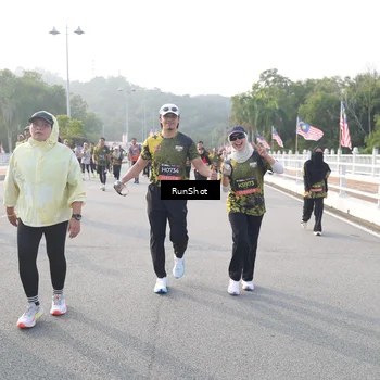 Runner Photo 6852923
