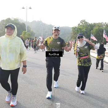Runner Photo 6852943