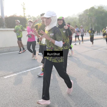 Runner Photo 6853092