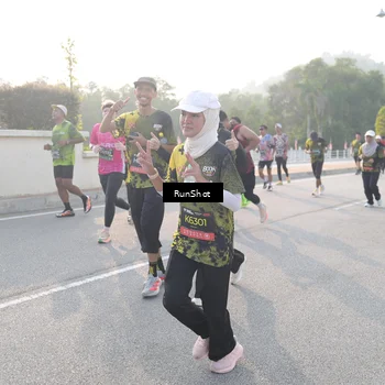 Runner Photo 6853106