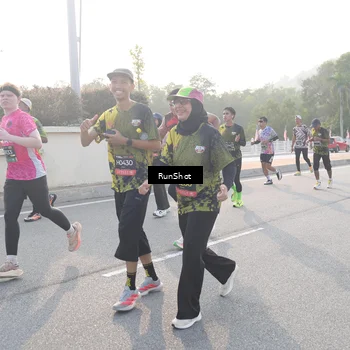 Runner Photo 6853112
