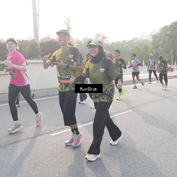 Runner Photo 6853123