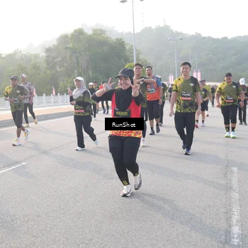 Runner Photo 6853157