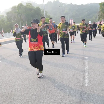 Runner Photo 6853172