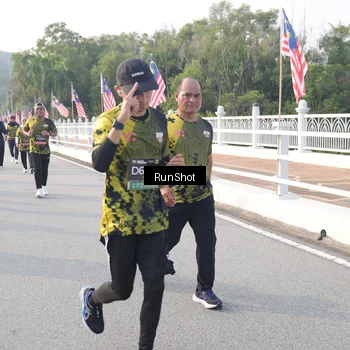 Runner Photo 6853218