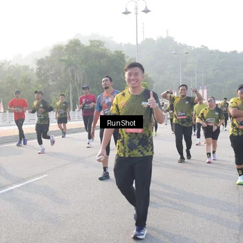 Runner Photo 6853341