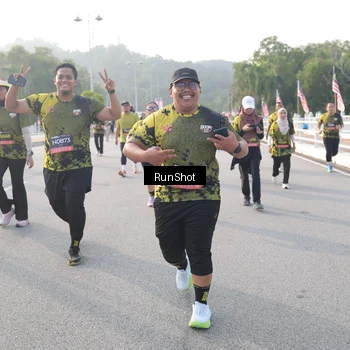 Runner Photo 6853373