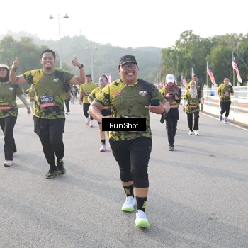 Runner Photo 6853392