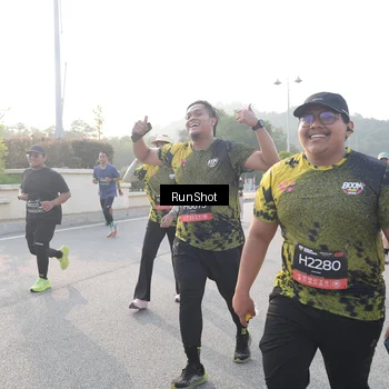 Runner Photo 6853402