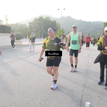 Runner Photo 6853457