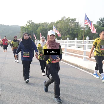 Runner Photo 6853496