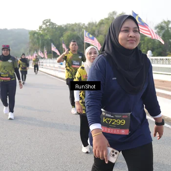 Runner Photo 6853574