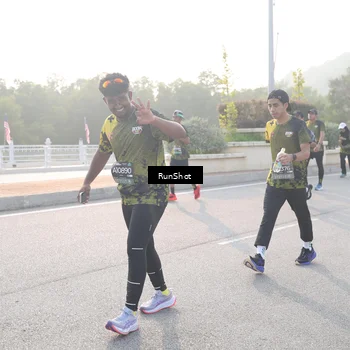 Runner Photo 6853689