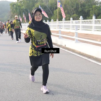 Runner Photo 6853750