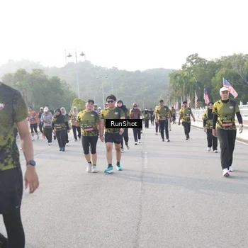 Runner Photo 6854059