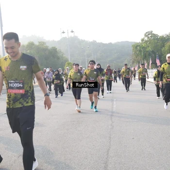 Runner Photo 6854066