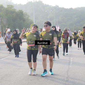 Runner Photo 6854111