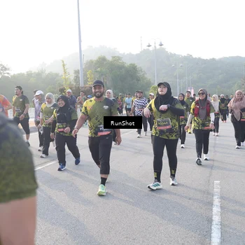 Runner Photo 6854242