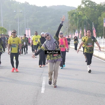 Runner Photo 6854567