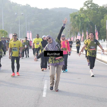 Runner Photo 6854579