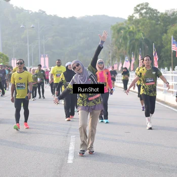 Runner Photo 6854593