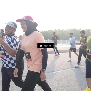 Runner Photo 6854676