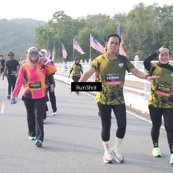 Runner Photo 6854739
