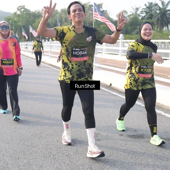 Runner Photo 6854779