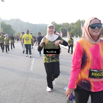 Runner Photo 6854869