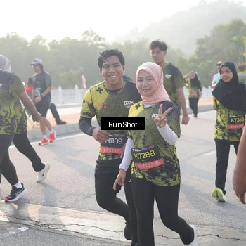 Runner Photo 6855013