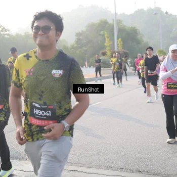 Runner Photo 6855049
