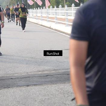 Runner Photo 6855055
