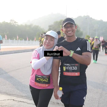 Runner Photo 6855092