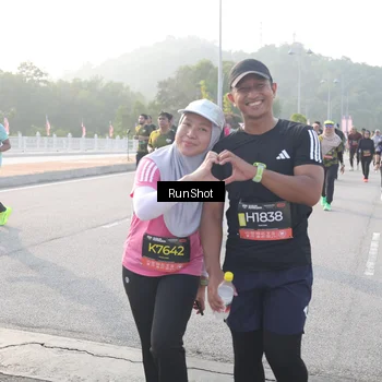 Runner Photo 6855093
